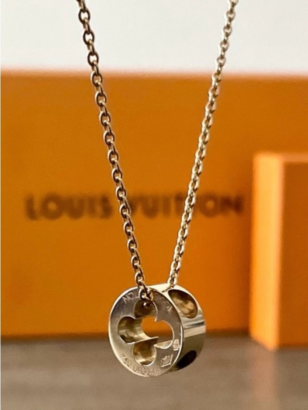 LOUIS VUITTON 18k Gold Necklace